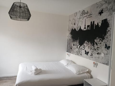 Arty Paris Porte de Versailles by River Hostel in Paris