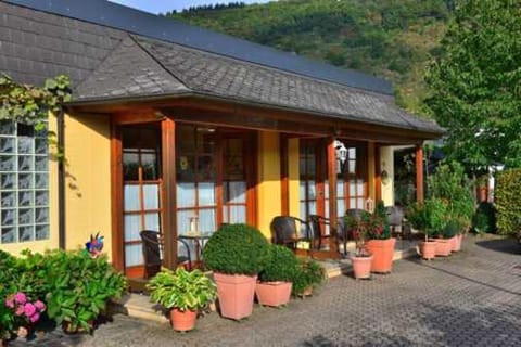Patio, Facade/entrance, Balcony/Terrace, Decorative detail