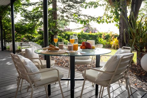 Patio, Garden, Dining area