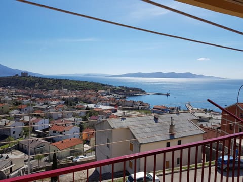 Balcony/Terrace, Landmark view, Mountain view, Sea view, Street view