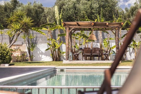 Patio, Spring, Day, Natural landscape, Garden, Garden view, Pool view, Swimming pool, sunbed
