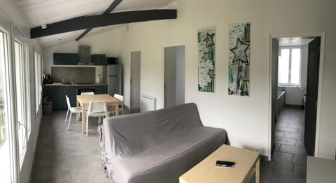 Kitchen or kitchenette, Living room, Seating area