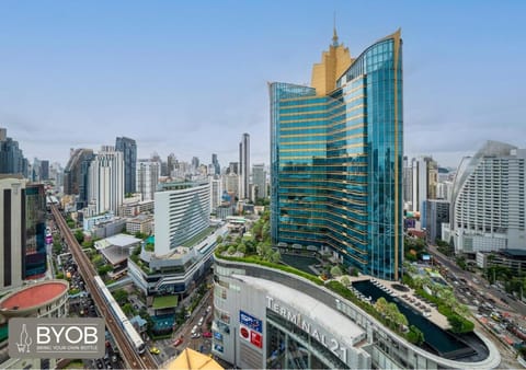 Property building, Day, Neighbourhood, City view, Location