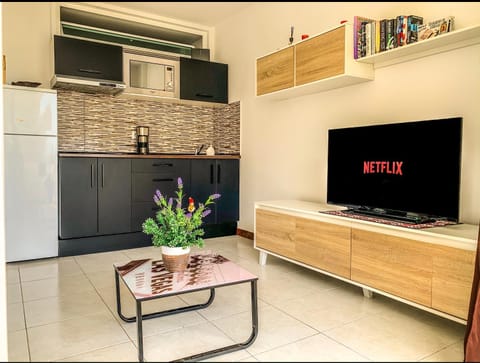 TV and multimedia, Kitchen or kitchenette, Living room, On site
