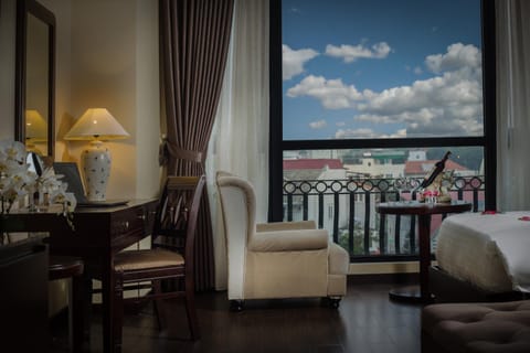 View (from property/room), City view