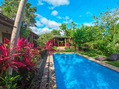 Property building, Day, Garden, Garden view, Pool view, Swimming pool, sunbed