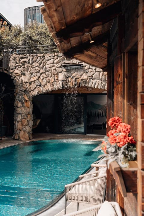 Autumn, Swimming pool