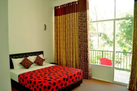 Bed, Photo of the whole room, Bedroom, Garden view
