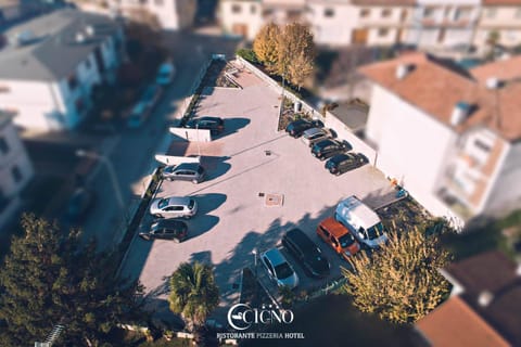 Hotel Ristorante Cigno - Camere and Aparthotel Hotel in Friuli-Venezia Giulia