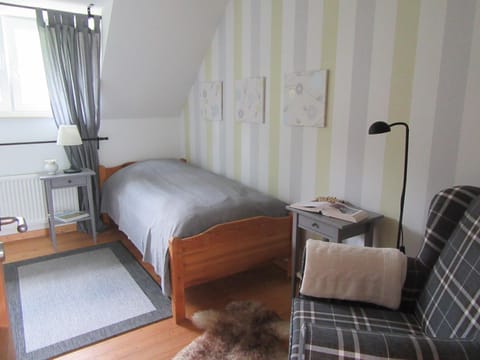 Photo of the whole room, Decorative detail, Decorative detail