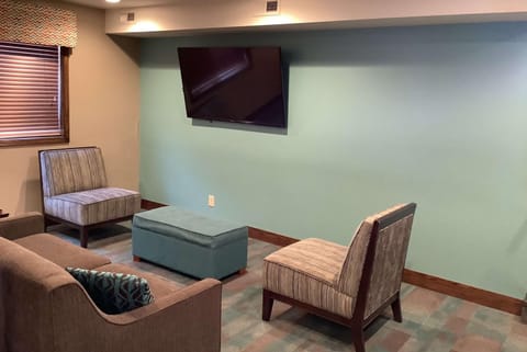 Restaurant/places to eat, Dining area, On site, Breakfast