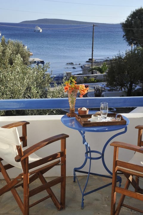 George's beach studios Aliki Paros Apartment hotel in Paros, Greece