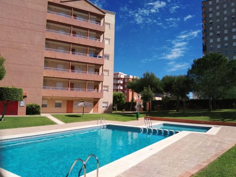 Facade/entrance, Balcony/Terrace, Lobby or reception, Swimming pool