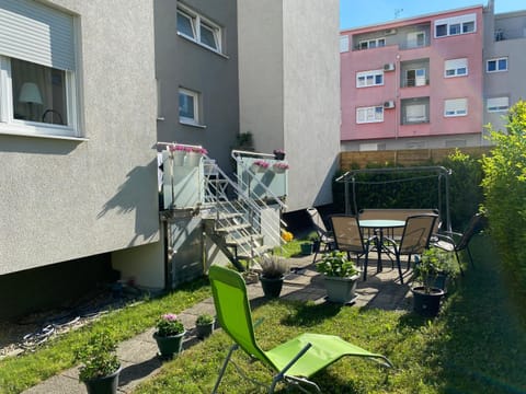 Garden, Garden view