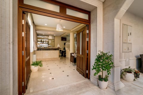 Lobby or reception, Decorative detail