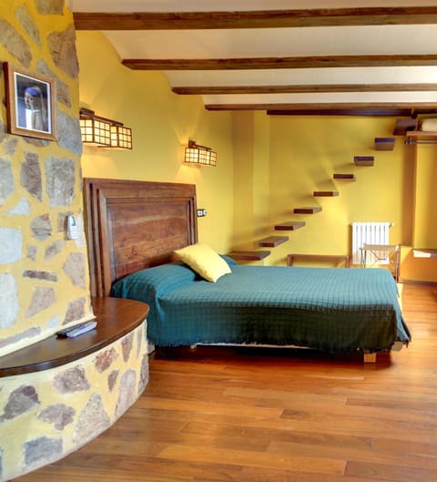 Bed, Photo of the whole room