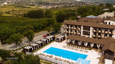Bird's eye view, Swimming pool