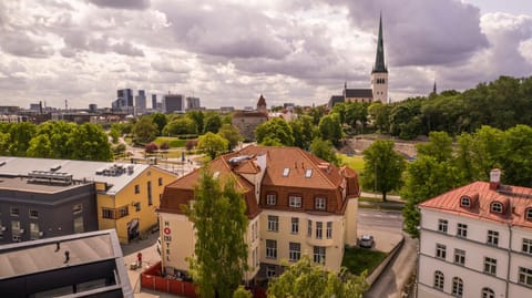 Property building, Day, Neighbourhood, Bird's eye view, City view, Street view, Location