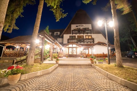 Facade/entrance, Garden, Balcony/Terrace, Garden view