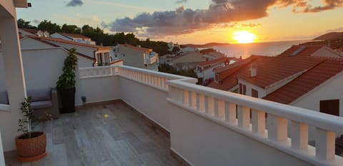 View (from property/room), Balcony/Terrace, Sea view, Sunset