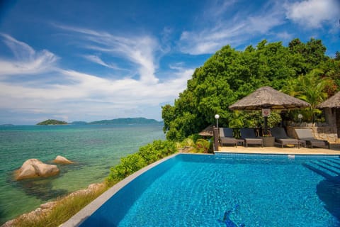 Facade/entrance, Swimming pool, Swimming pool