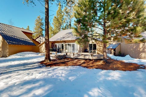 32 Cabin Cluster Ln Cabin in Sunriver