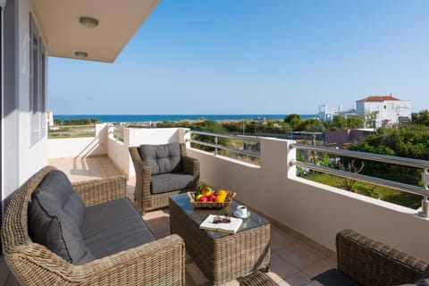 Balcony/Terrace, Other, Decorative detail, Sea view, Area and facilities