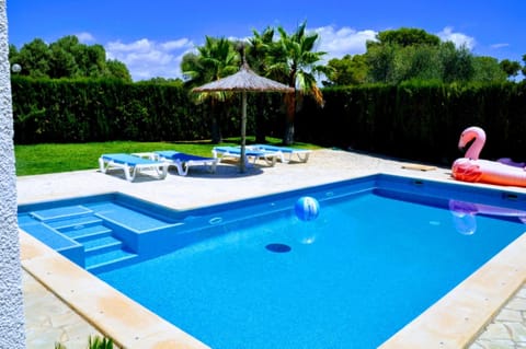 Day, Pool view, Swimming pool, Swimming pool, sunbed