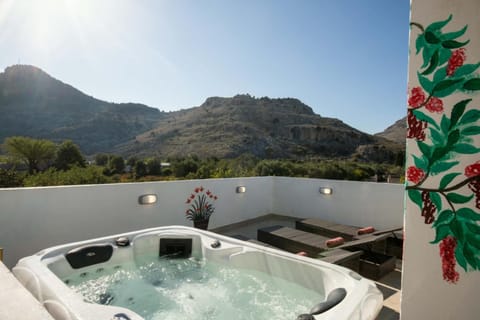 Hot Tub, View (from property/room), Balcony/Terrace