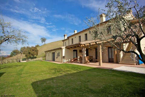 Facade/entrance, Garden, On site