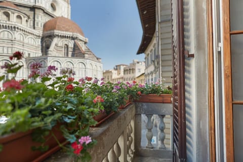 Balcony/Terrace, City view, Landmark view, Street view