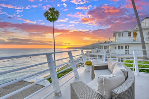 Property building, Balcony/Terrace, Sunset