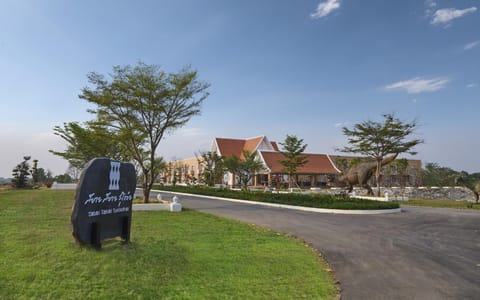 Property building, Day, Property logo or sign