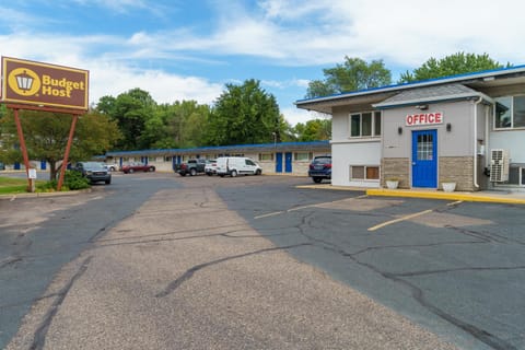 Property building, Day, Street view