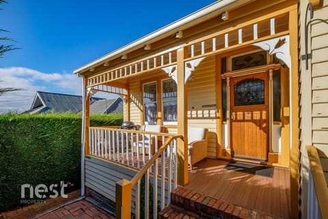 Belton Apartments-Hedge Cottage Apartment in Tasmania