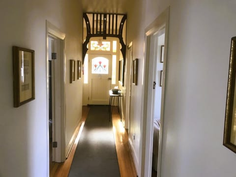 Belton Apartments-Hedge Cottage Apartment in Tasmania