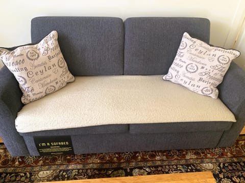 Belton Apartments-Hedge Cottage Apartment in Tasmania