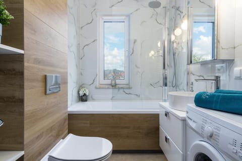 Toilet, Kitchen or kitchenette