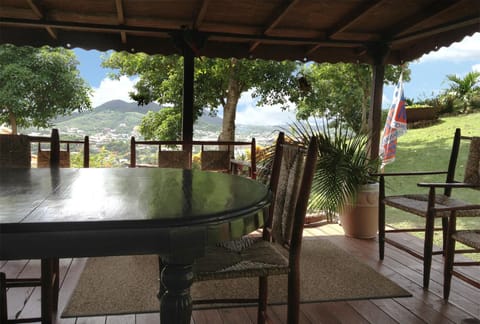Patio, Natural landscape, Garden, View (from property/room), Balcony/Terrace, Dining area, Mountain view