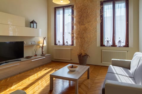 Communal lounge/ TV room, Bedroom