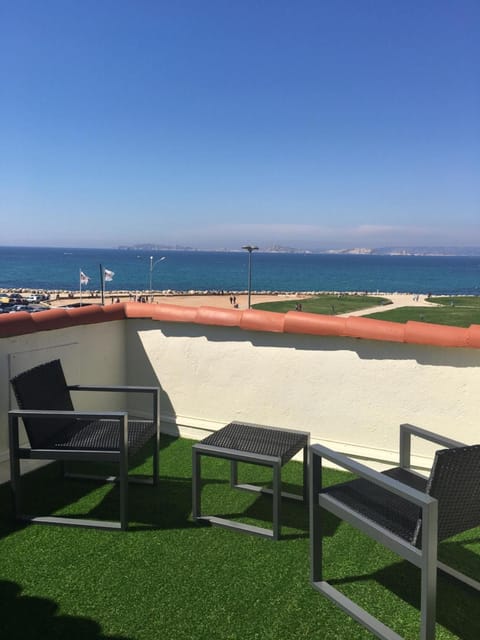 View (from property/room), Balcony/Terrace, Beach, Sea view, sunbed