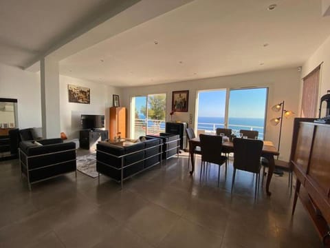 Vue mer.Tranquilité.Cap d'Ail à 10 mn de MONACO Apartment in Cap-d'Ail