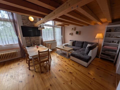 TV and multimedia, Living room, Dining area