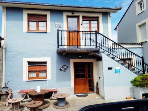 Property building, Patio, Communal kitchen