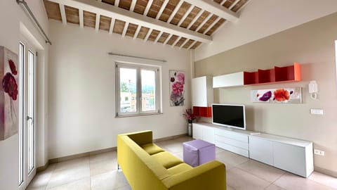 S023 - Sirolo, magnifico trilocale design con terrazzo Apartment in Sirolo