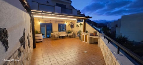 Balcony/Terrace, Living room