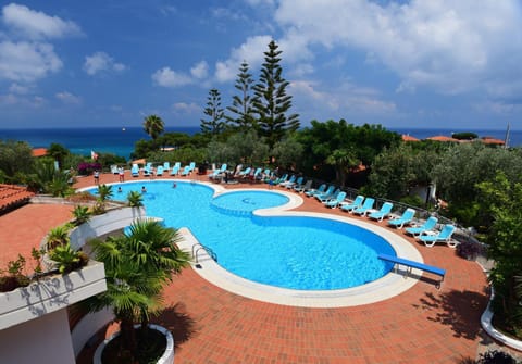 Nearby landmark, Day, Natural landscape, Pool view, Sea view, Swimming pool, Swimming pool, sunbed