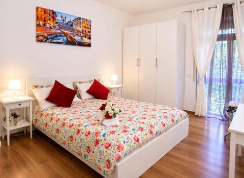 Bed, Photo of the whole room, Bedroom, wardrobe