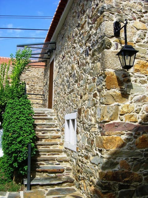 Facade/entrance, Off site