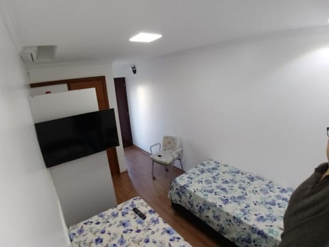 Communal lounge/ TV room, Bed, TV and multimedia, Photo of the whole room, Bedroom